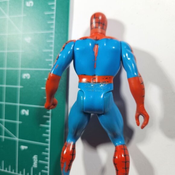 Marvel Spider-Man Action Figure 90s Vintage 5" Blue & Red Retro Design - Picture 3 of 3